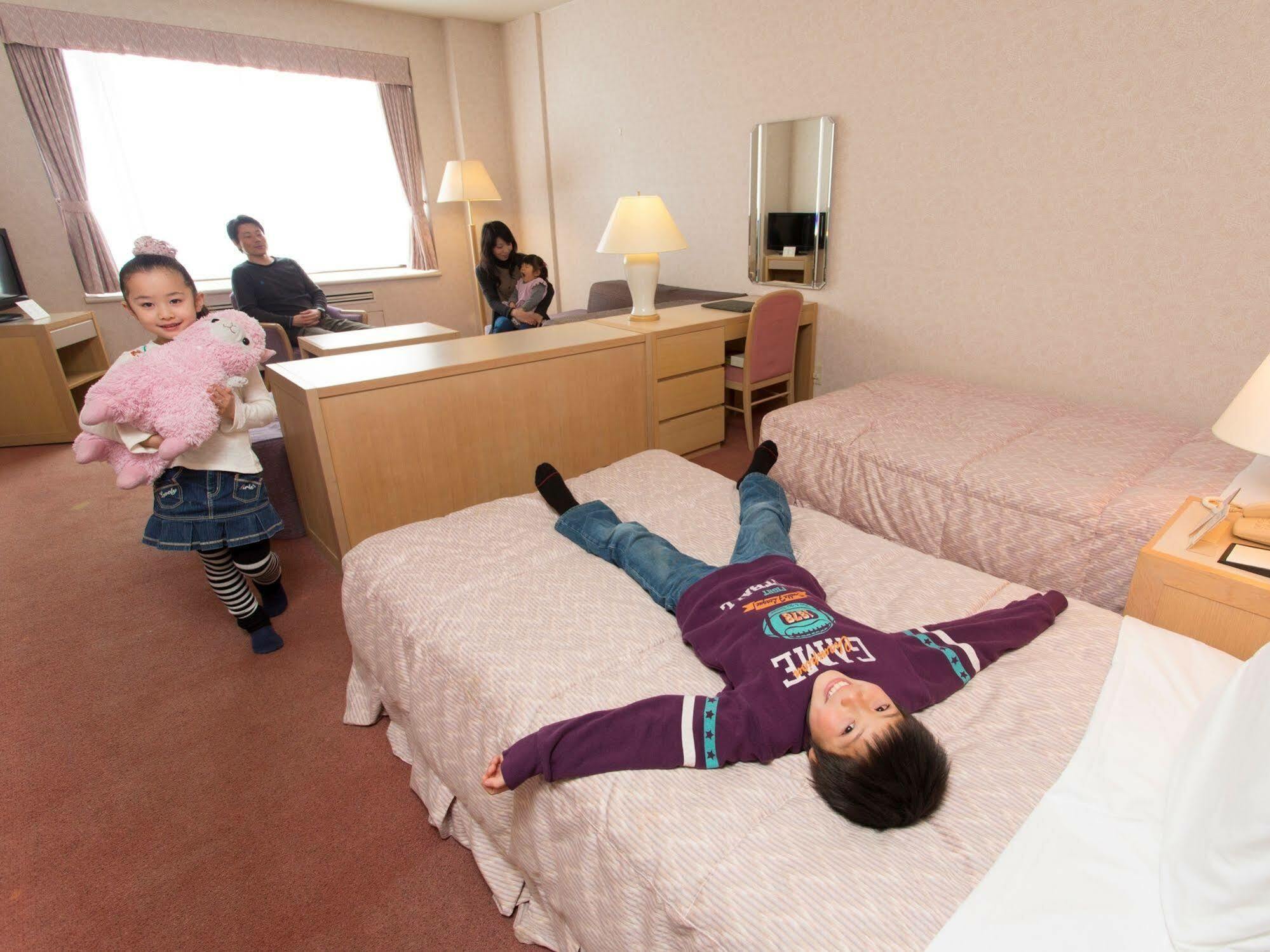 Hotel Tangram Sinano Kültér fotó